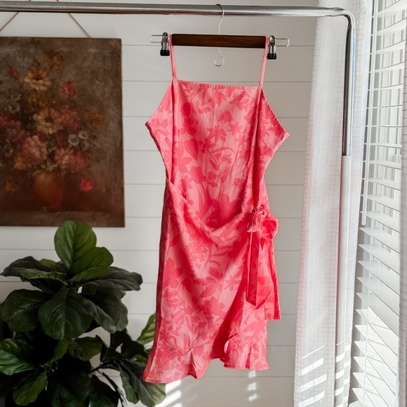 Pink Lily Dresses & Skirts - Pink Lily Coral-Pink Floral Satin Slip Dress